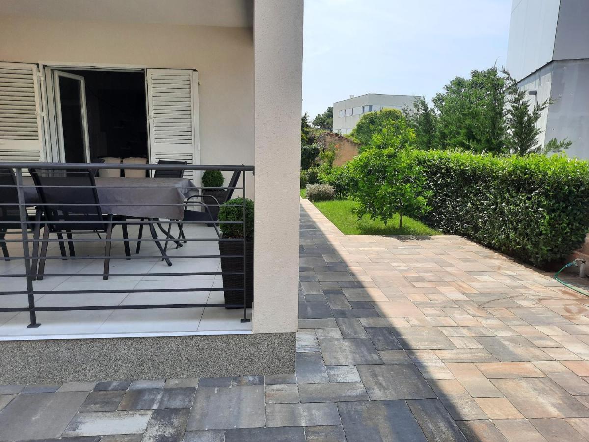 Holiday Home Bajlo Apartment With Three Bedrooms Zadar Exterior photo
